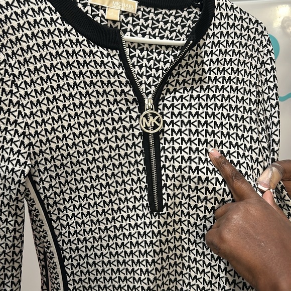 MK Long sleeve black and white logo dress size small - Picture 5 of 5